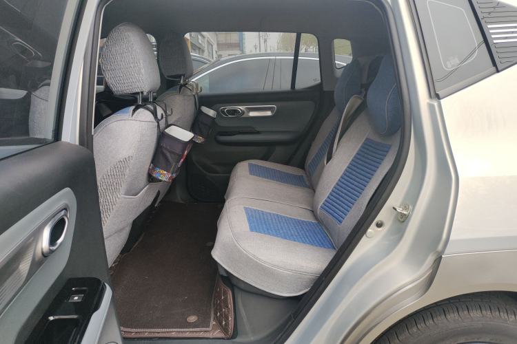 Used AION Y 2023 Younger Left Rear Seat