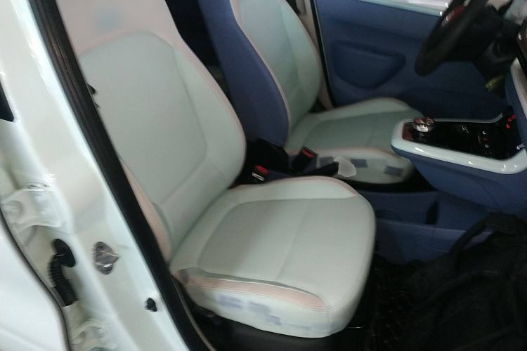 Used Dongfeng NAMMI BOX 2022 Chasing Wind Edition 331 km Standard Model
