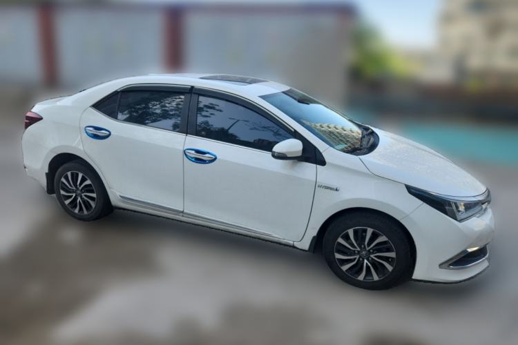 Used Toyota Corolla 2018 Dual-Engine 1.8L E-CVT Smart Edition
