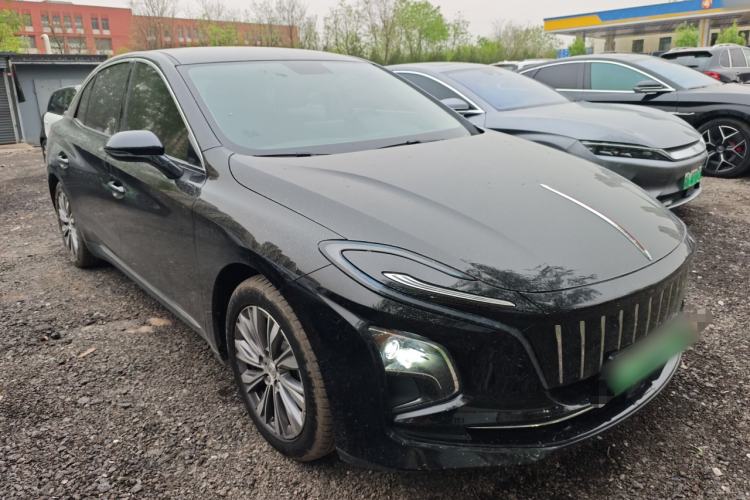 Used Hongqi E-QM5 2022 431 km Charge & Enjoy Edition