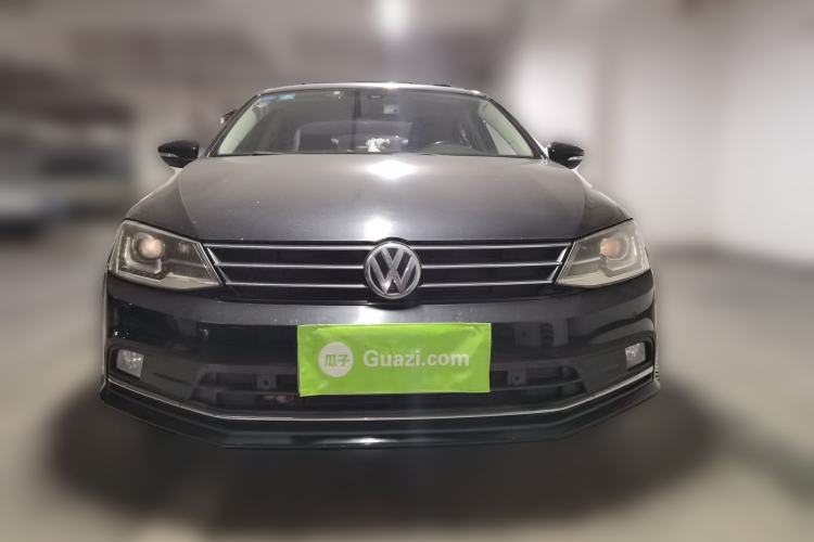 Used Volkswagen Sagitar 2015 230TSI Automatic Luxury Model Front