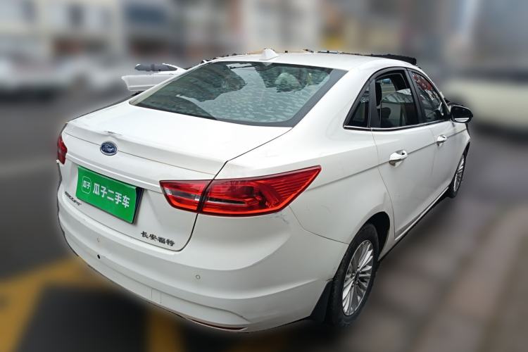 Used Ford Escort 2015 1.5L Manual Comfort Model
