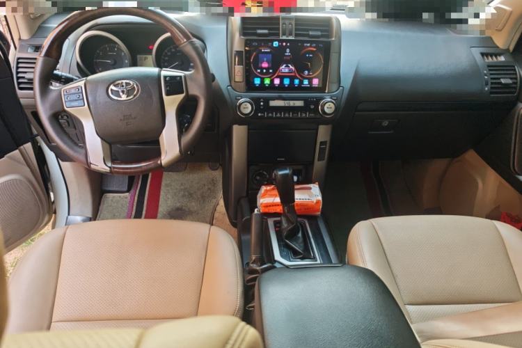 Used Toyota Prado  Center Console