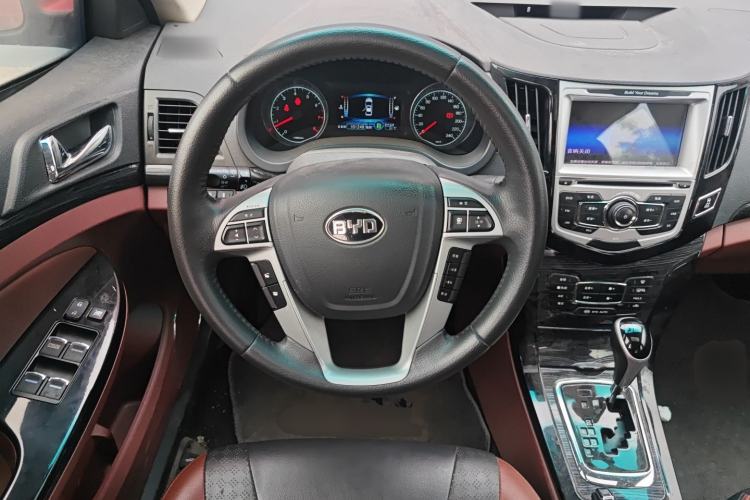 Used BYD Surui 2015 1.5L Automatic Luxury Model Steering Wheel