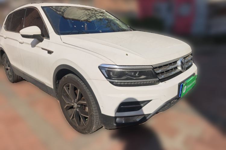 Used Volkswagen Tiguan L 2017 330TSI Automatic Two-Wheel Drive Flagship Edition Front Right 45 Deg