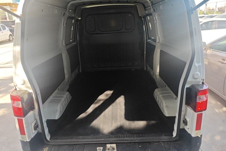 Used Jinbei Hiace X30 2023 1.5L Super-Enjoyment Van 2/5 Seats Non-Air-Conditioned Version SWC15M Trunk