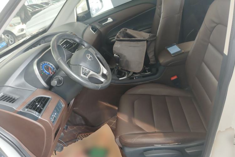 Used Haima V70 2016 2.0L Manual - Comfort Edition 6 Seats
