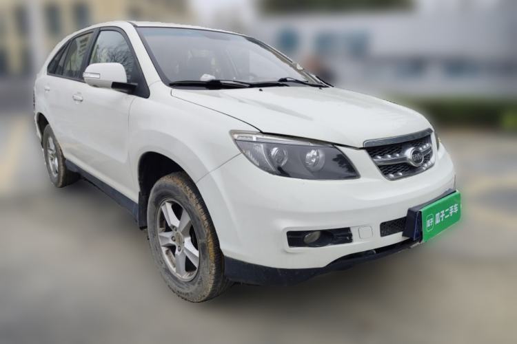 Used BYD S6 2014 2.0L Manual Luxury 5-Seater
