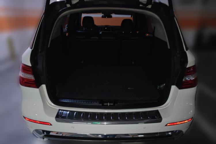 Used Mercedes-Benz M-Class 2015 ML 320 4MATIC Trunk