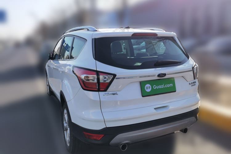 Used Ford Kuga 2018 EcoBoost 180 Two-Wheel-Drive Platinum Edition
