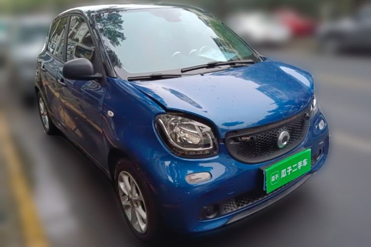 Used smart forfour 2016 1.0L 52 kW Dynamic Edition

