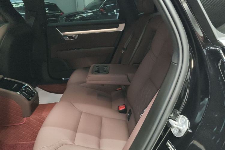 Used Volvo S90 2026 B5 Zhiyuan Luxury Edition