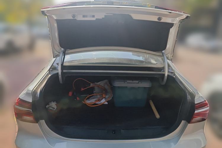 Used Roewe i6 New Energy 2017 45T Hybrid Connect & Smart Enjoyment Edition
