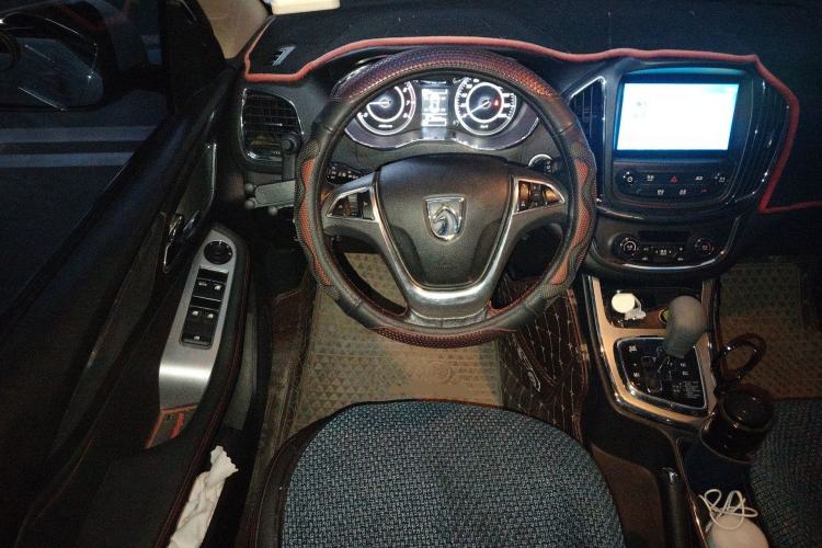 Used Baojun 560 2016 1.8L iAMT Luxury Model