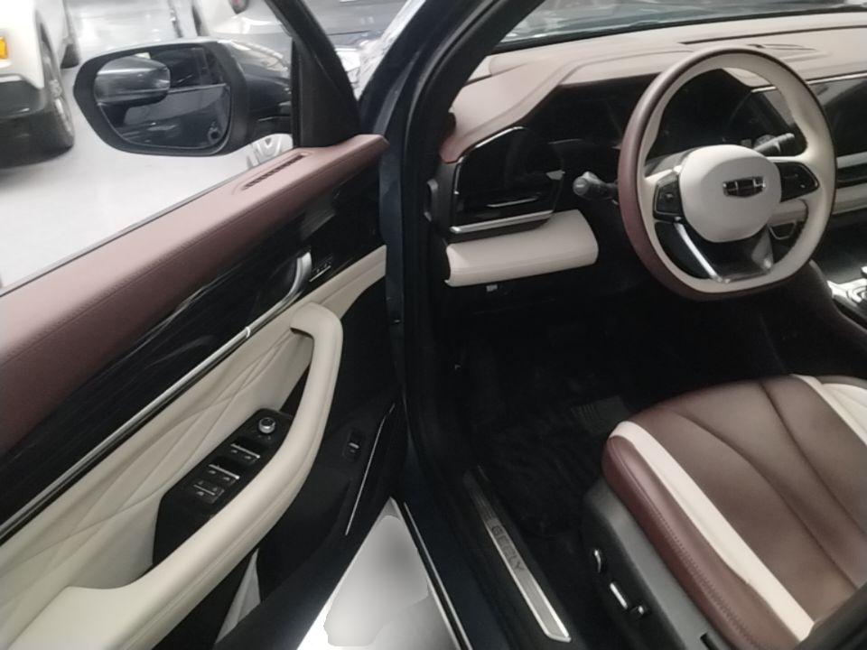 Geely Auto Monjaro L 2021 2.0TD DCT EVO Two-Wheel Drive Smart Luxury Version — снимка 18