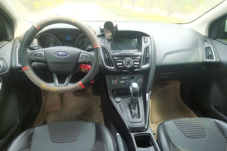 Used Ford Focus 2017 Sedan 1.6L Automatic Fashion Edition Smart Drive Version Center Console