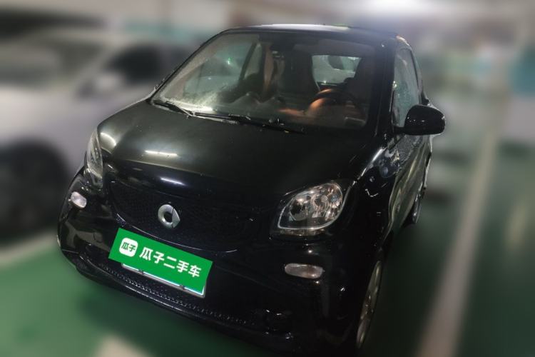 Used smart fortwo 2015 1.0L 52 kW hardtop Dynamic version
