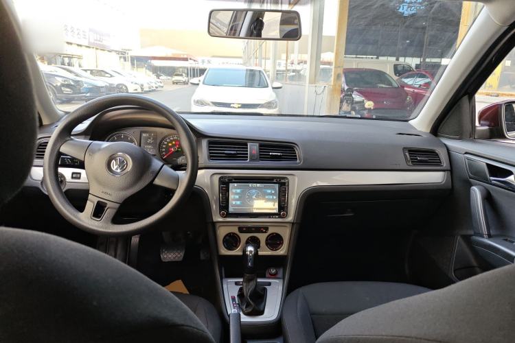 Used Volkswagen Lavida 2013 Revised Classic 1.6L Automatic Fashion Edition