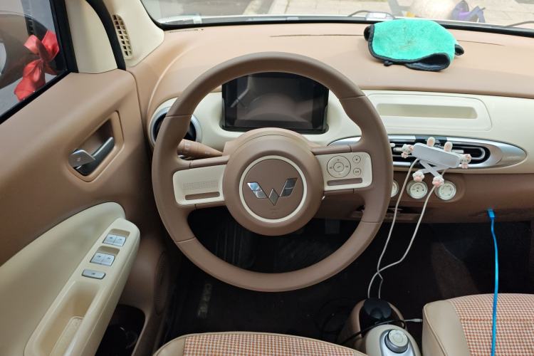 Used Wuling Hongguang MINIEV 2025 Four-Door Version Advanced Edition
