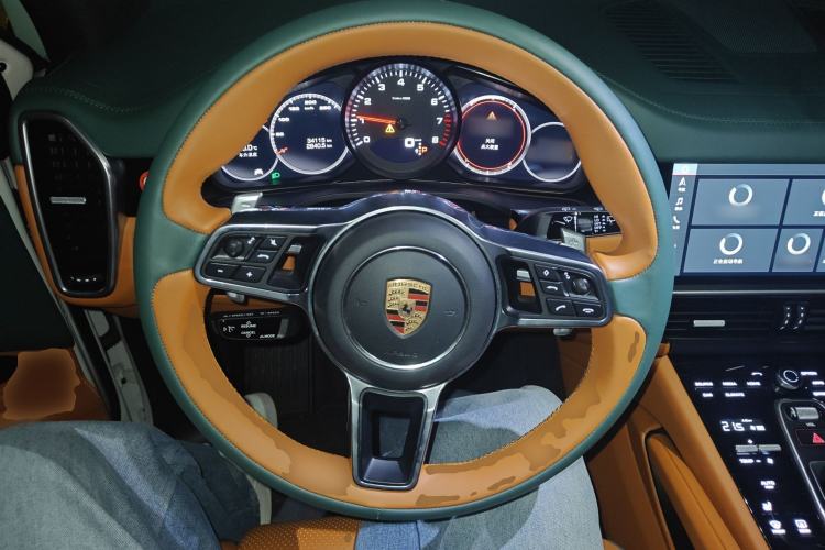 Used Porsche Cayenne 2018 Cayenne 3.0T Steering Wheel