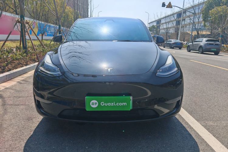 Used Tesla Model Y 2022 Long-Range All-Wheel-Drive Version