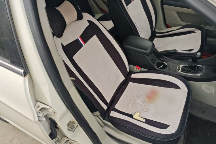 Used BAIC Senova D50 2014 1.5L manual standard version
