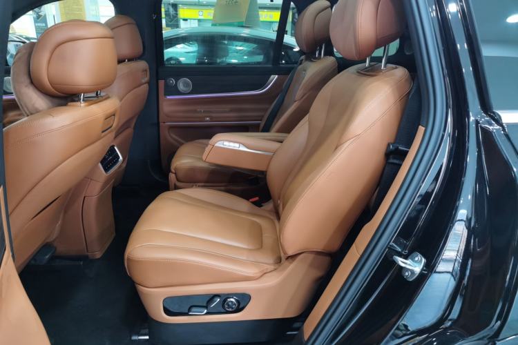 Used Hima AITO M9 2024 Range-Extended Ultra Version 42 kWh 6-Seater Model Left Rear Seat