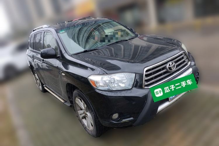 Used Toyota Highlander 2011 2.7L Two-Wheel Drive 7-Seater Luxury Edition Front Right 45 Deg