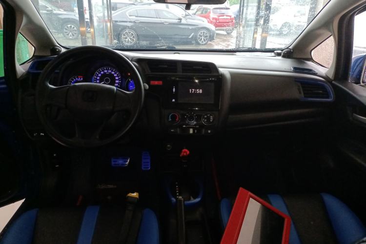 Used Honda Fit 2016 1.5L LXS CVT Comfort Sunroof Version Center Console