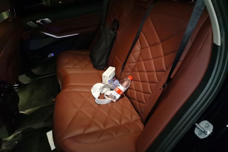 Used BMW X5 2022 xDrive 30Li Luxury M Sport Package
