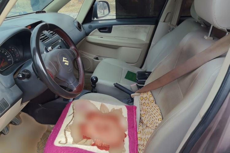 Used Suzuki SX4 S-Cross 2012 1.6L Manual - Practical Upgraded Version Left Front Seat