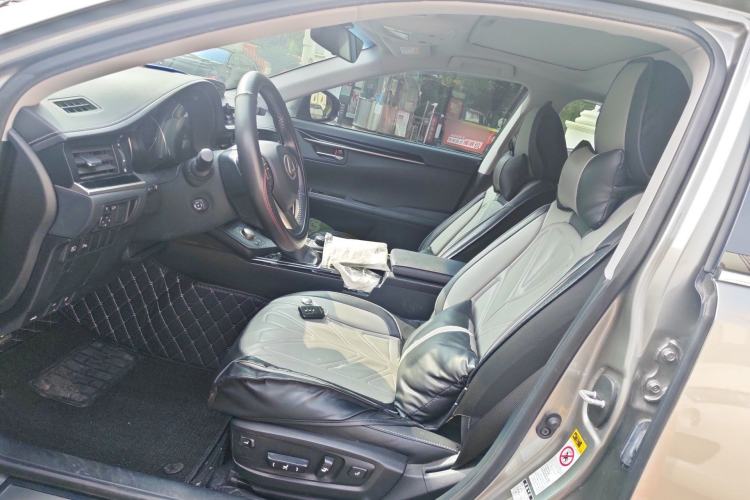 Used Lexus ES 2015 300h Comfort Edition