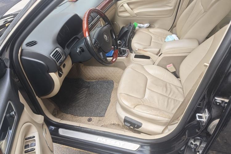 Used Volkswagen Passat 2009 1.8T Manual Luxury Edition