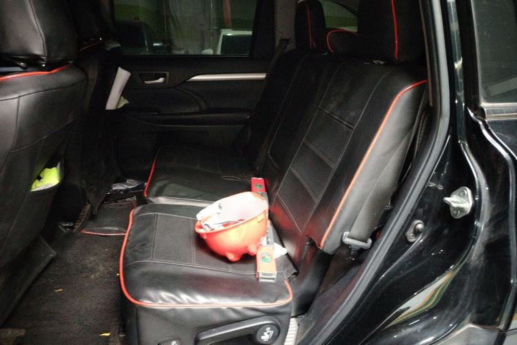 Used Toyota Highlander 2018 2.0T Four-Wheel Drive Luxury Version 7 Seats China VI Standard
