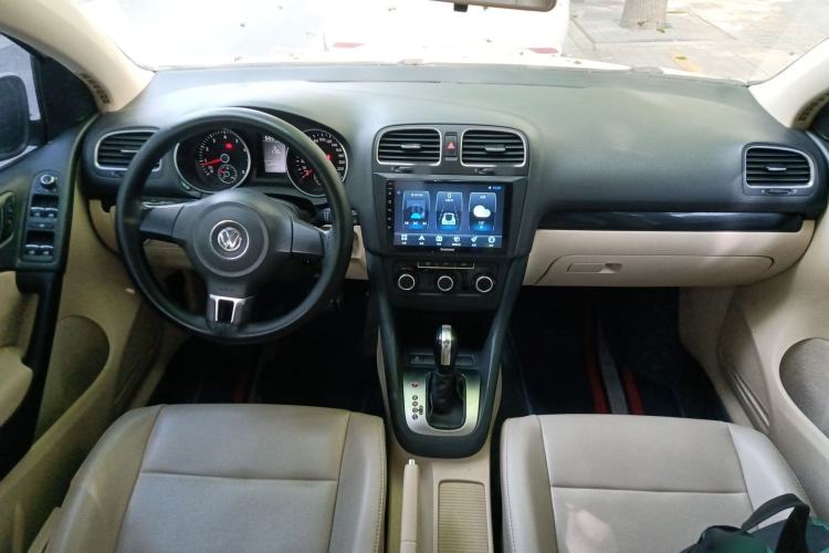 Used Volkswagen Golf 2012 1.4 TSI Automatic Comfort Edition Center Console