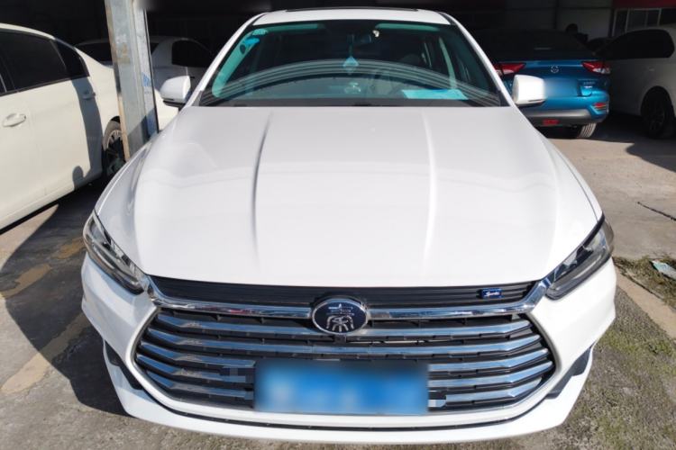 Used BYD Qin Pro 2019 Super Edition 1.5TI Manual Smart Connect Powerful Model China VI Standard