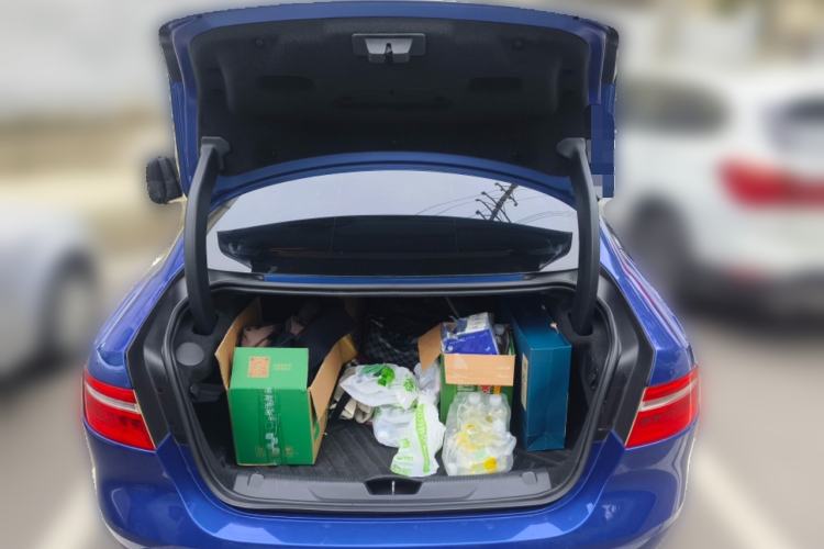 Used Jaguar XEL 2018 2.0T 200 PS Elite Edition Trunk