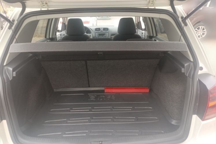 Used Volkswagen Golf 2012 1.6 Manual Fashion Edition Trunk