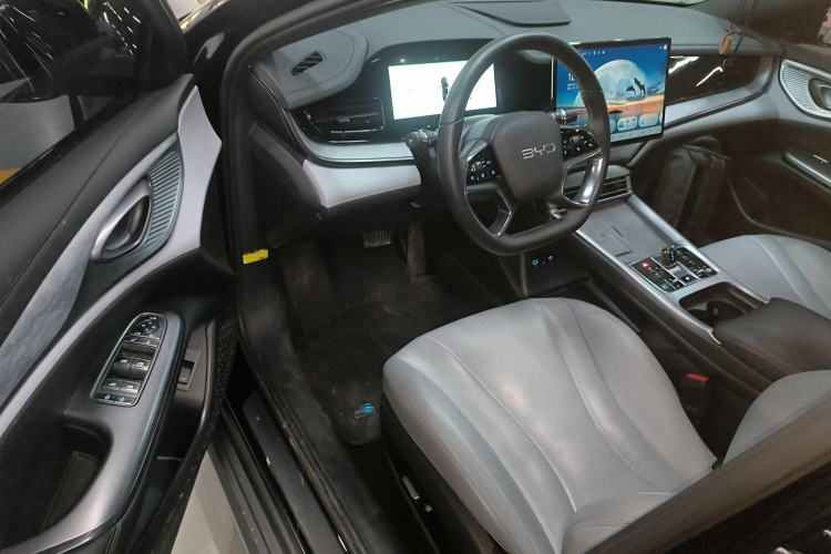 Used BYD Seal 2024 HONOR Edition DM-i 1.5L 121km Luxury Model
