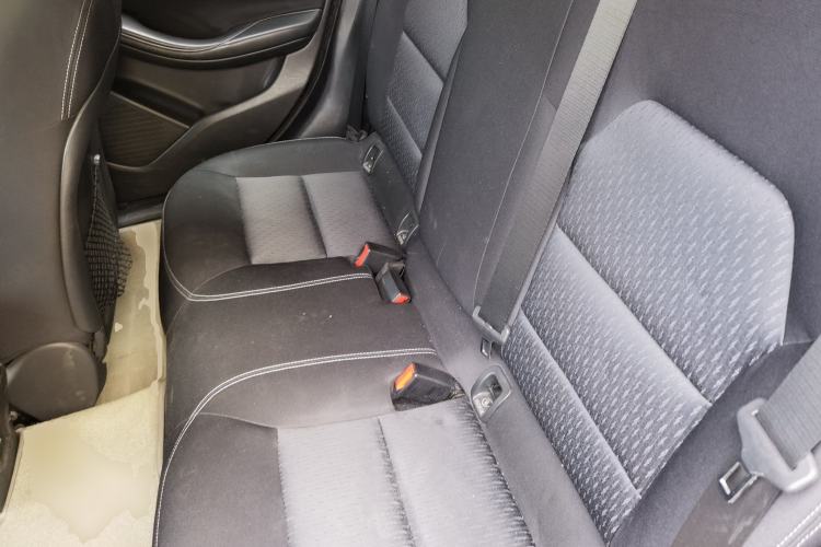 Used Infiniti QX30 2017 2.0T Four-Wheel Drive Fashion Edition Left Rear Seat