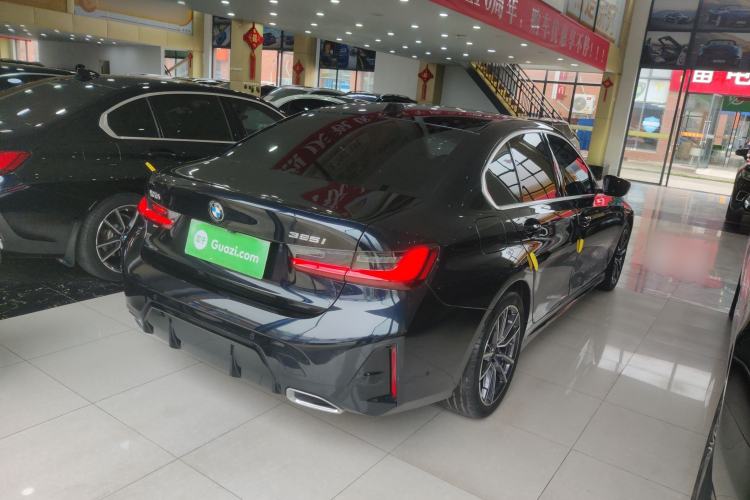 Used BMW 3 Series 2025 325i M Sport Package Rear Right 45 Deg