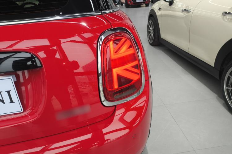 Used MINI 2019 1.5T COOPER Classic Edition Five-Door Version Right Rear Taillight