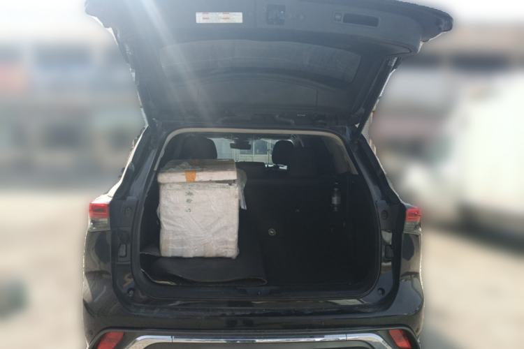 Used Toyota Highlander 2022 Dual-Engine 2.5L Four-Wheel Drive Supreme Edition 7-Seater Trunk