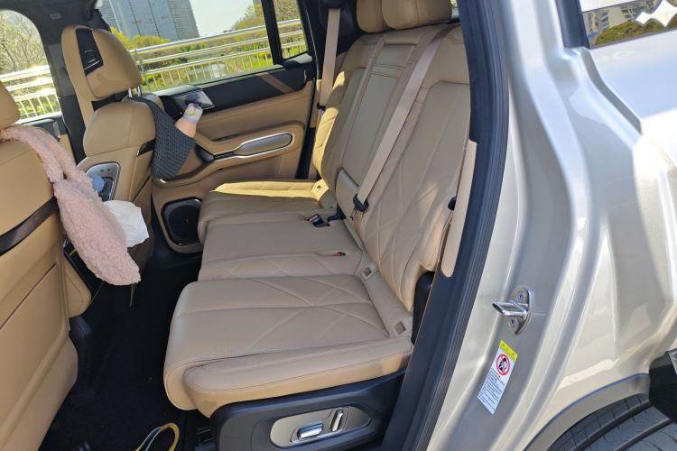 Used Formula Leopard 8 2025 Smart & Brave Flagship Edition 7 Seats