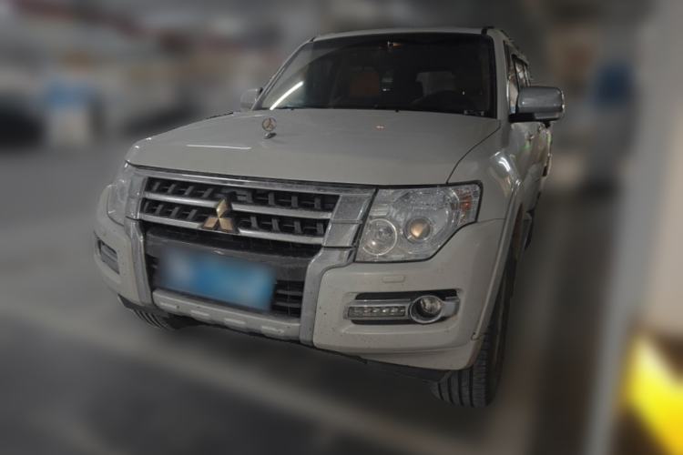 Used Mitsubishi Pajero 