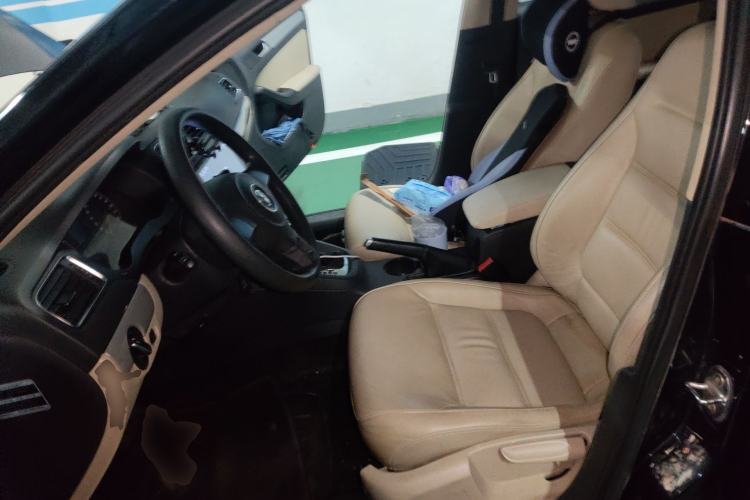 Used Volkswagen Sagitar 2012 1.6L Automatic Comfort Edition Left Front Seat