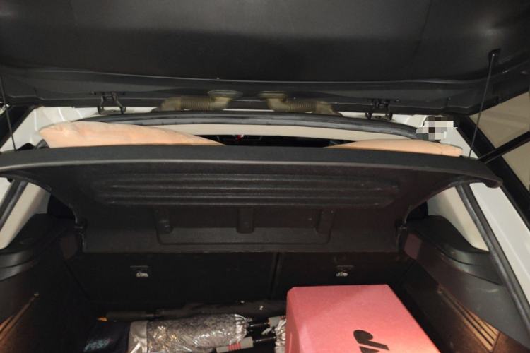 Used DS 6 2017 1.6T Luxury Edition THP160 Trunk