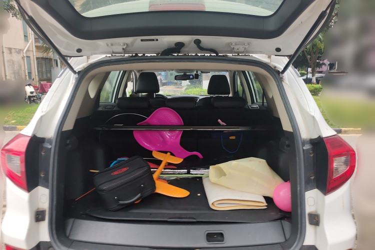 Used BYD Song New Energy 2017 Song DM 1.5TID All-Wheel Drive Luxury Model Trunk