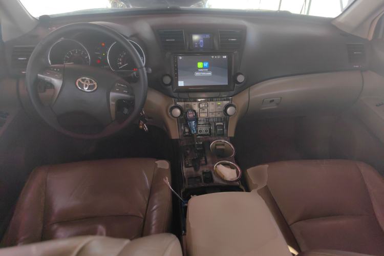Used Toyota Highlander 2009 2.7L Two-Wheel Drive 7-Seater Luxury Edition Center Console