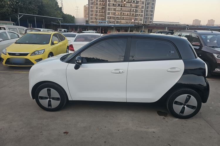 Used ORA Black Cat 2021 301 km Basic Version
